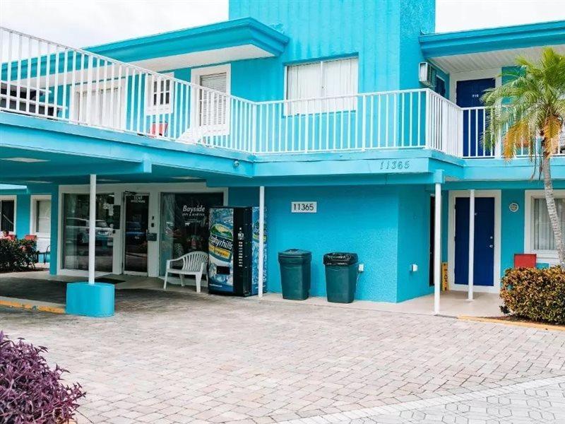Bayside Inn And Marina トレジャー・アイランド エクステリア 写真